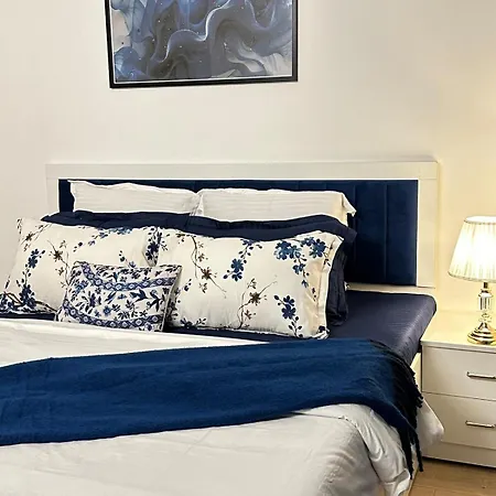 Apartment To In Bkc Bandra Airport Nearby