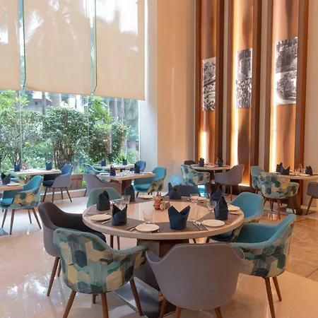 International Airport By Ihg Hotel