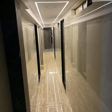 Hotel Qamar Mumbai