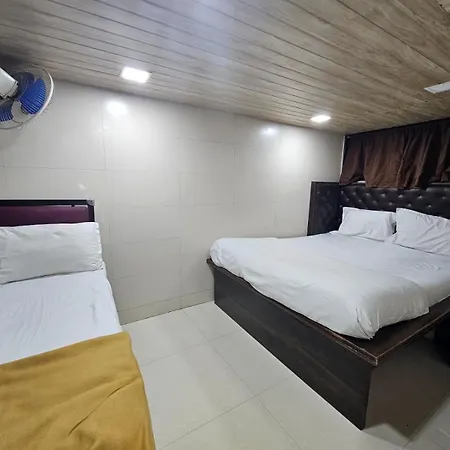 Qamar Hotel