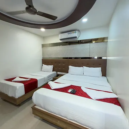 Hotel Hometown Near Us Embassy Bkc 3*