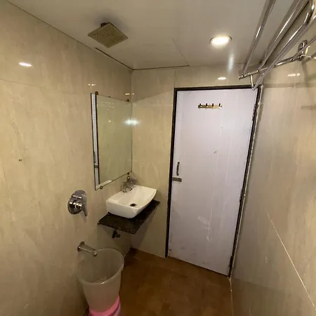Hometown Near Us Embassy Bkc Hotel 3*