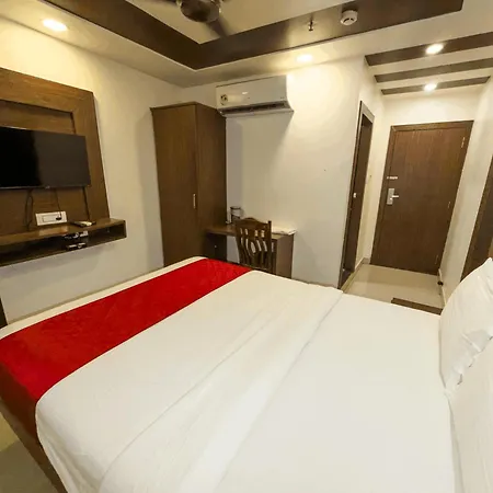 Hotel Hometown Near Us Embassy Bkc Mumbai