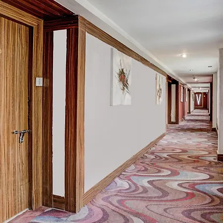 Townhouse Royal Palms - Rose Collection