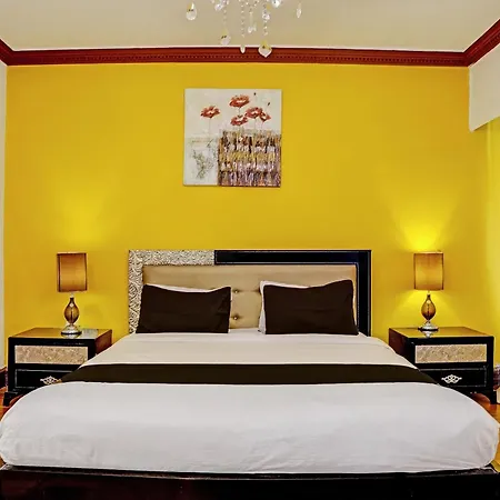 Townhouse Royal Palms - Rose Collection