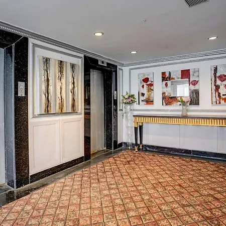 Townhouse Royal Palms - Rose Collection Hotel 4*