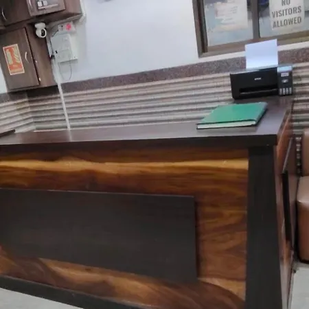 Hotel Collection O Kurla Lbs Road Formerly Residency