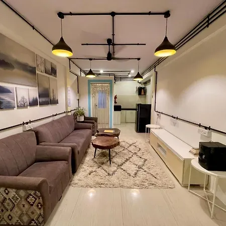 Locomo Hostel Express - Stay Work Eat Hostel
