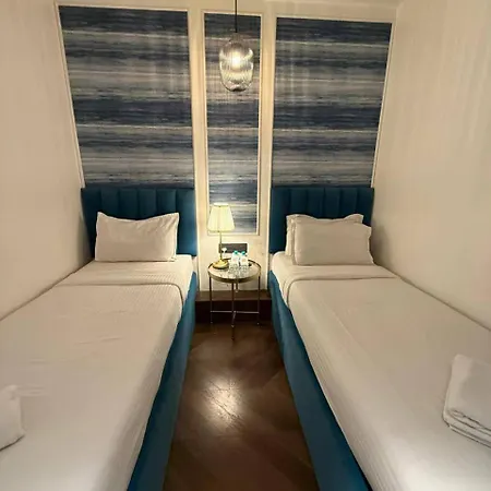 Palm Breeze - Colaba Hotel 3*