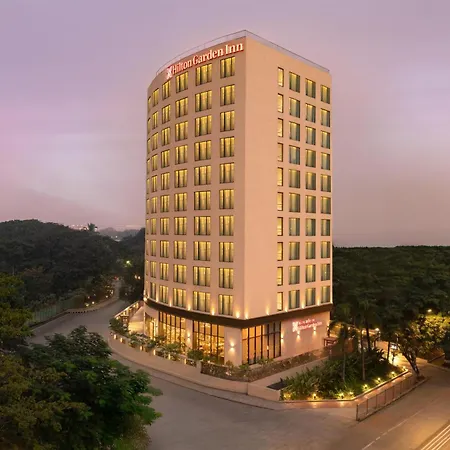 Hotel Hilton Garden International Airport 4*