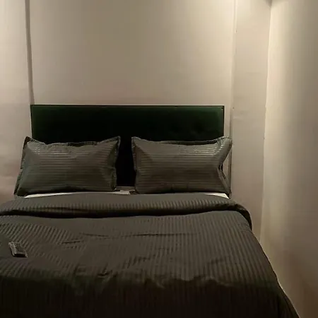 Hotel O Versova Mumbai