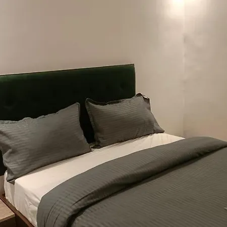 O Versova 3*