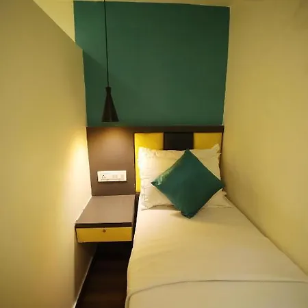 Marol-the Hubz Hostel *