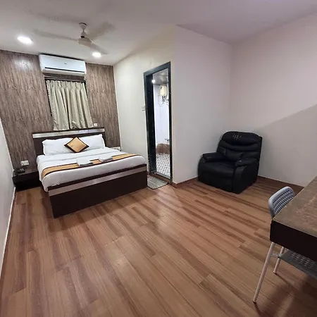 Sunshine Airport Hotel 3*