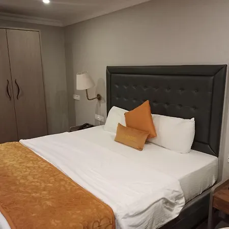 Hotel Highway Andheri East