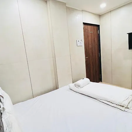 U Life Guest house 3*