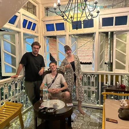 Hostel Gosolo Bandra *