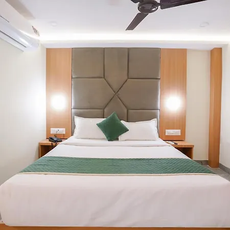Crystal By Glitz Hotel Mumbai