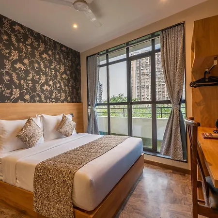 Arnna-Nesco Goregaon Hotel 4*