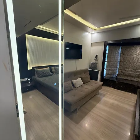 Bandra's Prime Luxurious 2 Bhk * Mumbai