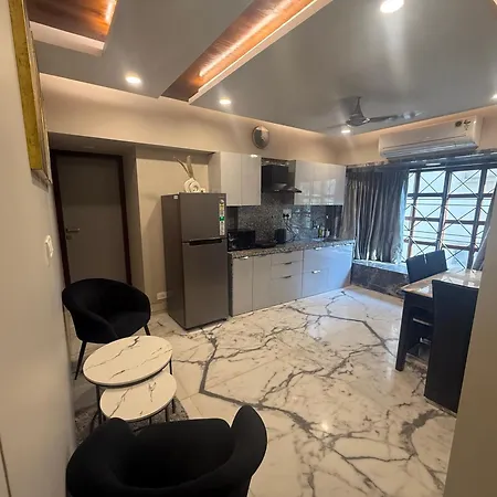 Bandra's Prime Luxurious 2 Bhk Apartment