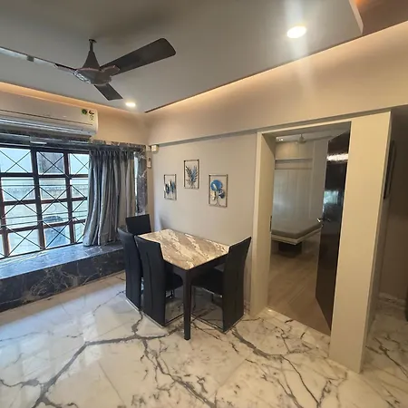 Bandra's Prime Luxurious 2 Bhk * Mumbai