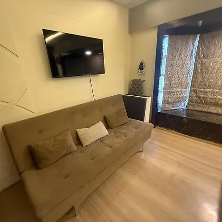 Apartment Bandra's Prime Luxurious 2 Bhk *