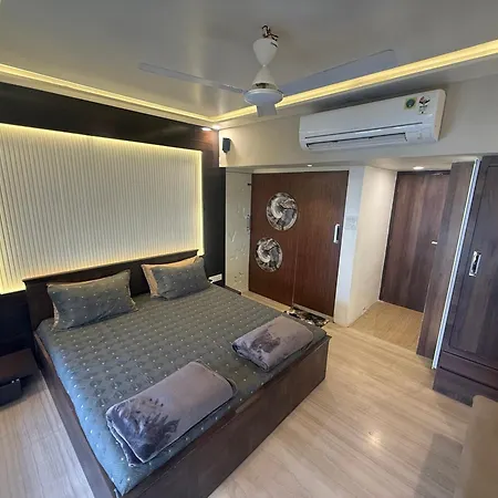 Bandra's Prime Luxurious 2 Bhk Apartment