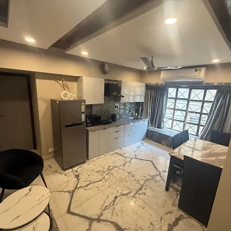 Bandra's Prime Luxurious 2 Bhk Apartment