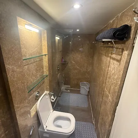 Apartment Bandra's Prime Luxurious 2 Bhk Mumbai