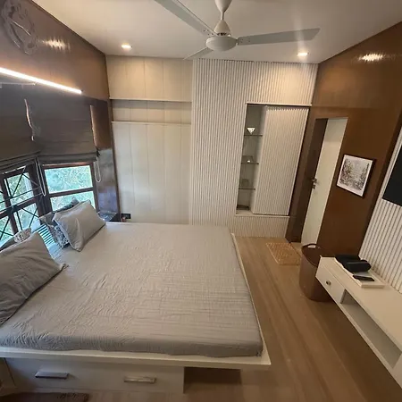 Bandra's Prime Luxurious 2 Bhk *