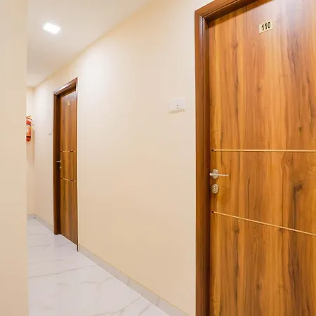 O King Residency Near Bharat Talkies Mumbai