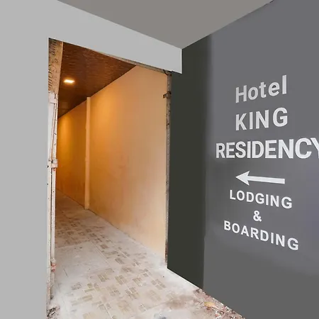 O King Residency Near Bharat Talkies Hotel 4*