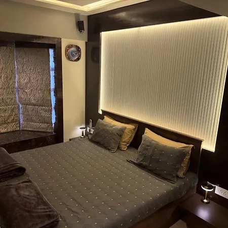 Bandra's Prime Luxurious 2 Bhk