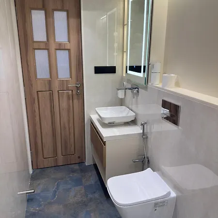 Apartment Rudraya Homes - Cozy Premium Serviced Khar - Next To Bandra *