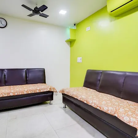 O Om Sai Palace Hotel