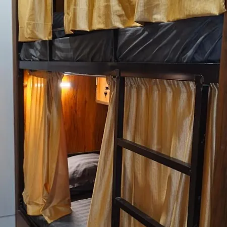 Le West Near Exhibition Center & Hotel 3*