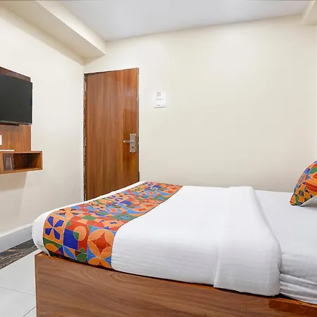 Hotel Eldoria Palace - Near Us Consulate & Bkc