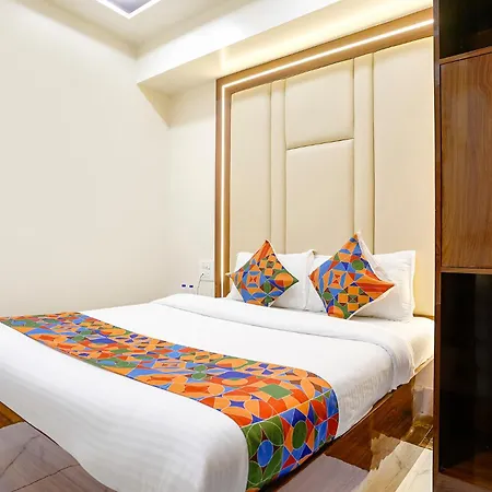 Eldoria Palace - Near Us Consulate & Bkc Hotel