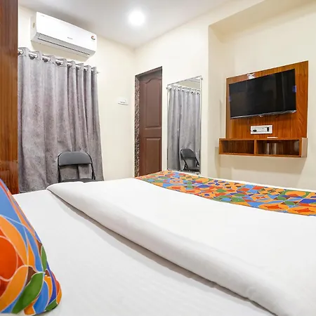 Hotel Eldoria Palace - Near Us Consulate & Bkc