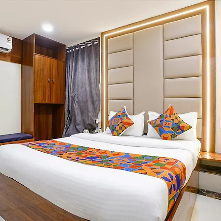 Hotel Eldoria Palace - Near Us Consulate & Bkc