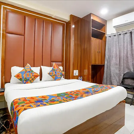 Eldoria Palace - Near Us Consulate & Bkc Hotel