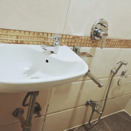 Palm Breeze - Colaba 3*