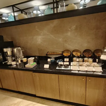 Iconiqa - The Lifestyle Of Mumbai