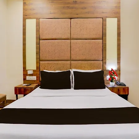 Townhouse Lbs Road Bkc Formerly Royal Palace 4* Mumbai