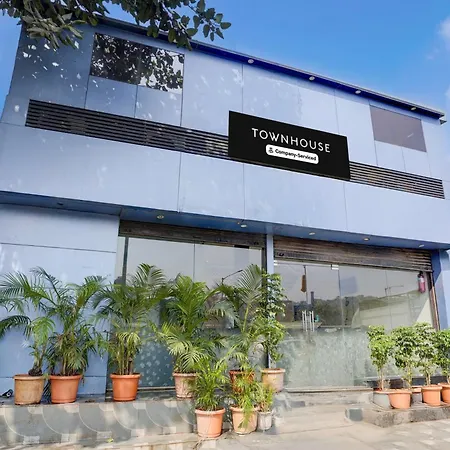 Hotel Townhouse Lbs Road Bkc Formerly Royal Palace 4*
