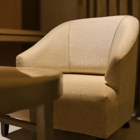 Hotel The Falcon - Clare Road 4*