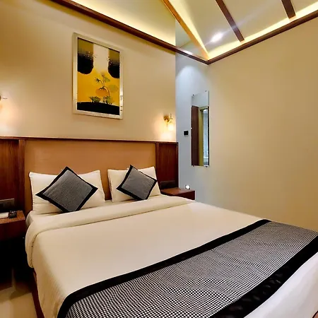 The Falcon - Clare Road Hotel