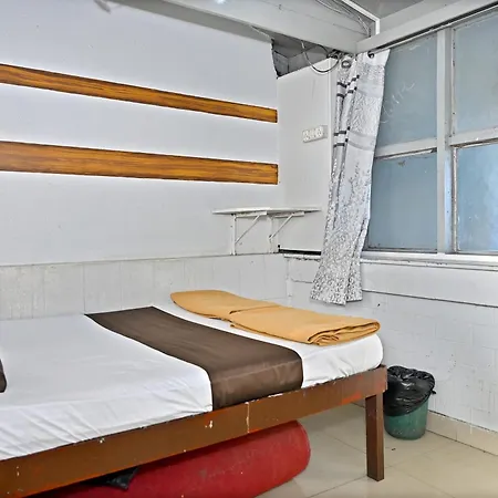 Gariib Nawaz Hotel 3*