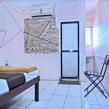 Gariib Nawaz 3* Mumbai